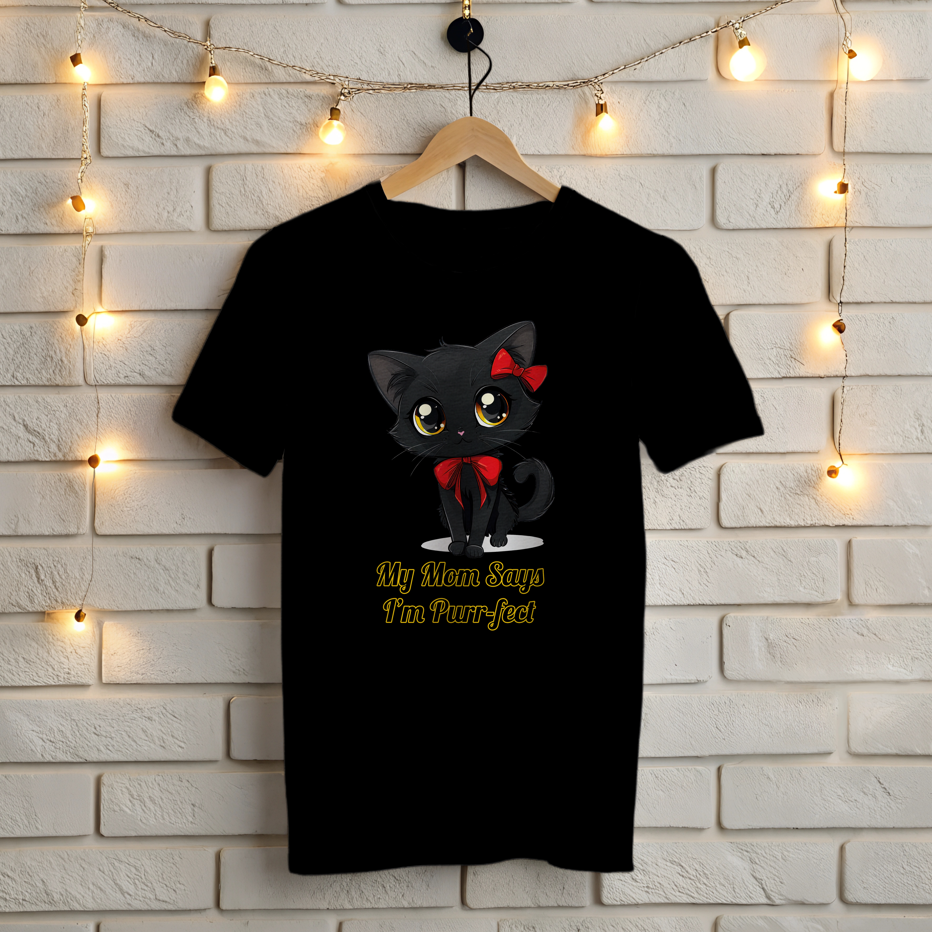 😻My Mom Says I'm Purr-fect T-Shirt - Cute Black Cat 😼