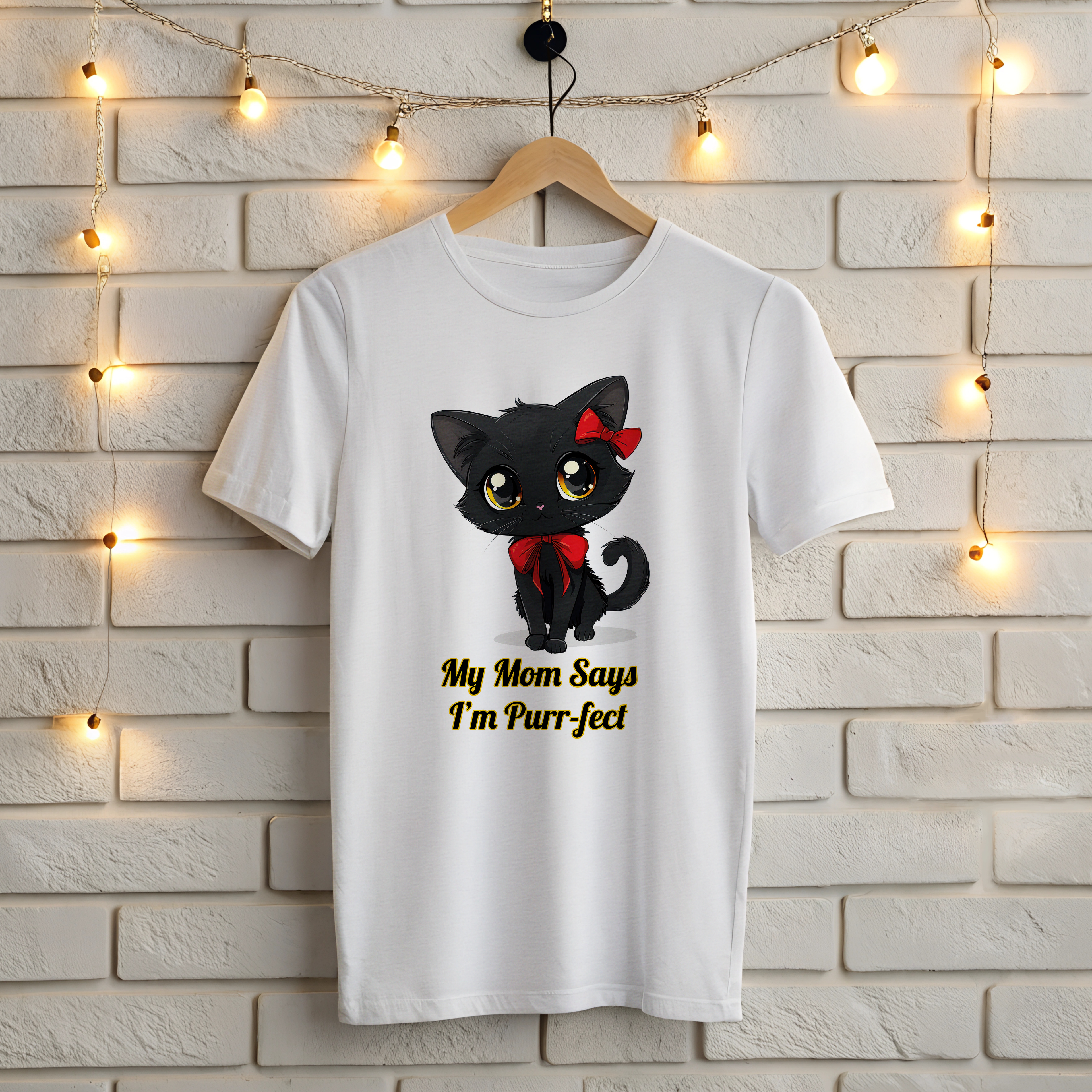 😻My Mom Says I'm Purr-fect T-Shirt - Cute Black Cat 😼